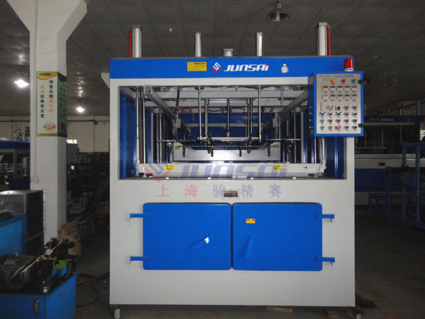 單頭厚片<a href=http://www.sergej.cn/ target=_blank class=infotextkey>吸塑機</a>1.jpg